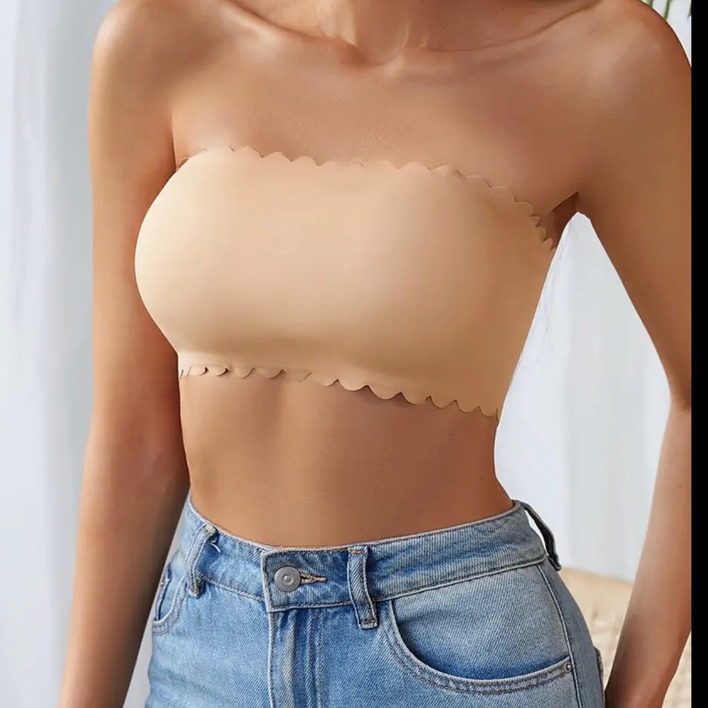Seamless Scallop-Trim Strapless Bandeau Bra Size M New!